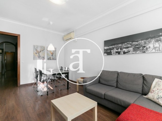 Monthly rental apartment with 2 double bedrooms in Industria street, Barcelona